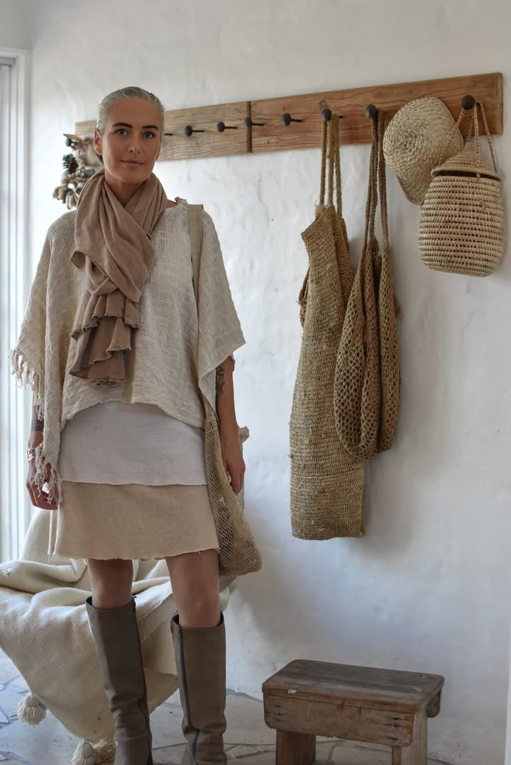 The Shrug in Natural Hemp
